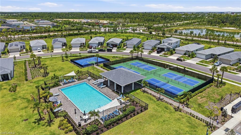 CRESCENT LAKES - Residential