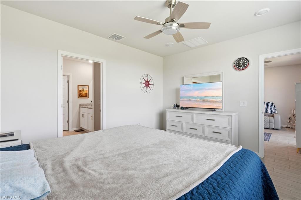 CRESCENT LAKES - Residential
