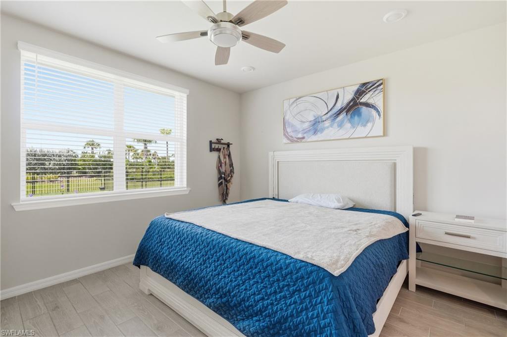 CRESCENT LAKES - Residential