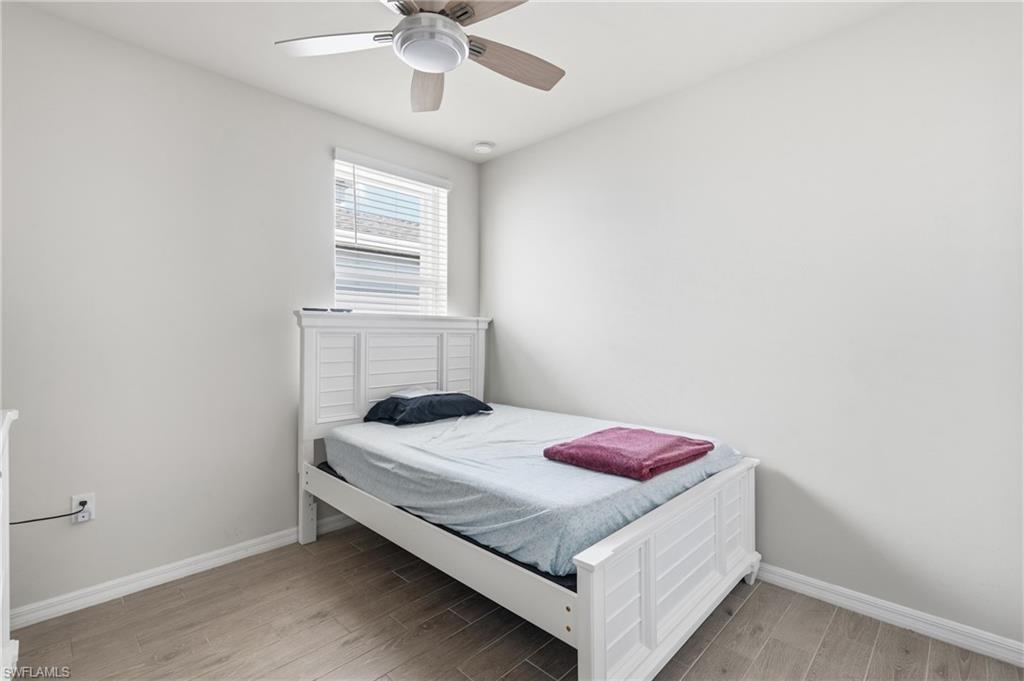 CRESCENT LAKES - Residential