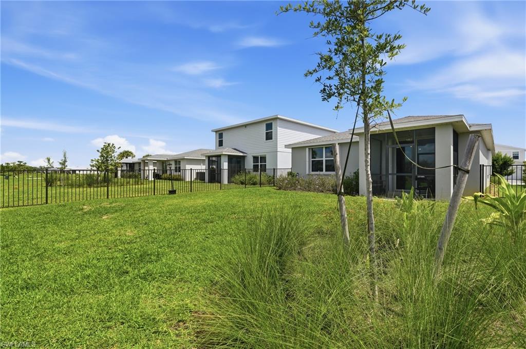 CRESCENT LAKES - Residential