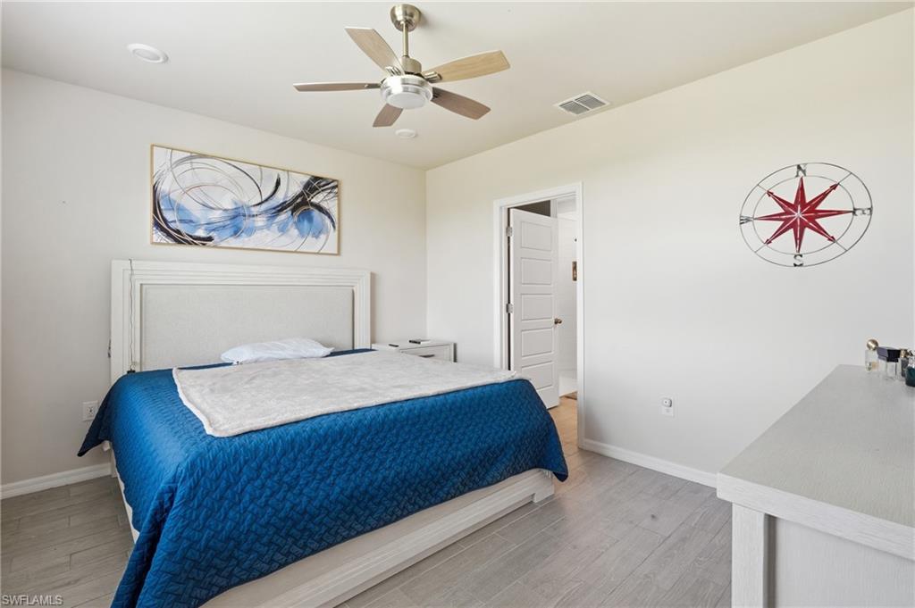 CRESCENT LAKES - Residential