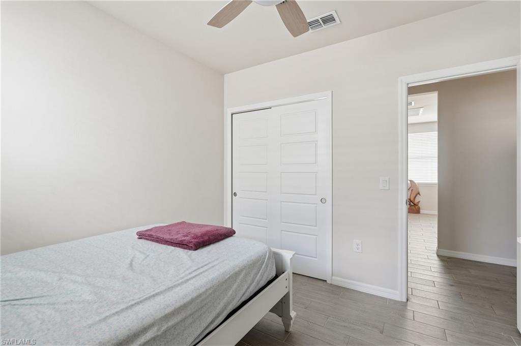 CRESCENT LAKES - Residential