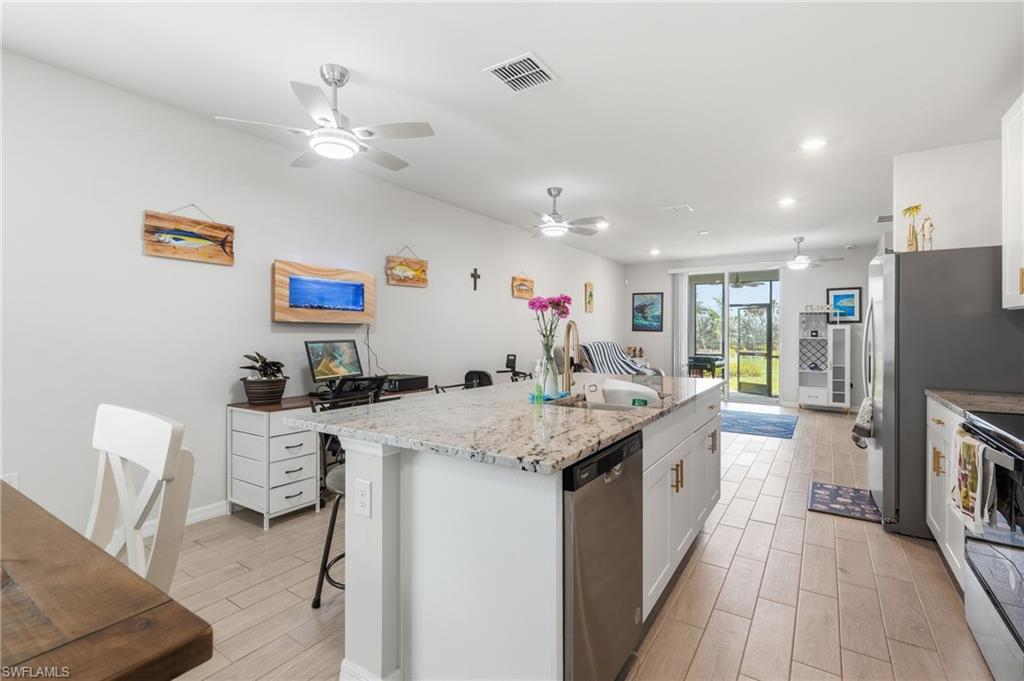 CRESCENT LAKES - Residential