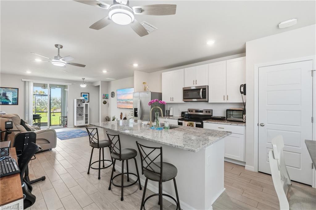 CRESCENT LAKES - Residential
