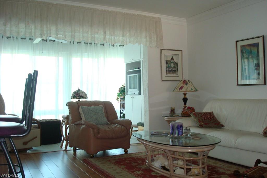 OAKMONT VILLAGE - Residential