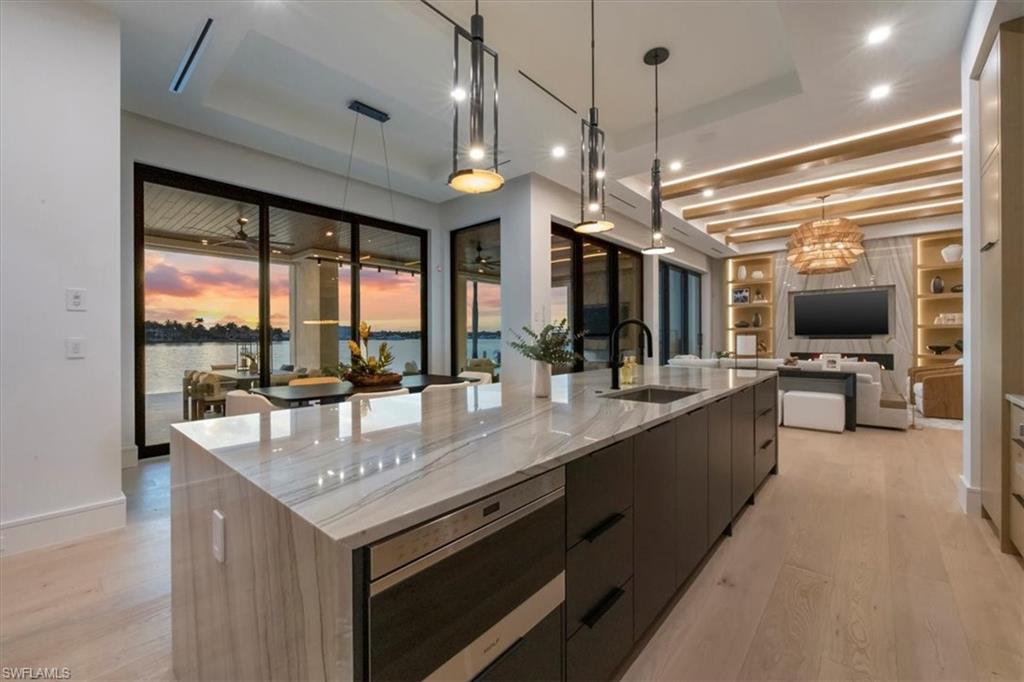 ROYAL HARBOR - Residential