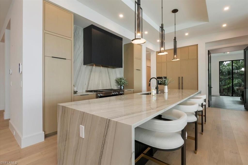 ROYAL HARBOR - Residential
