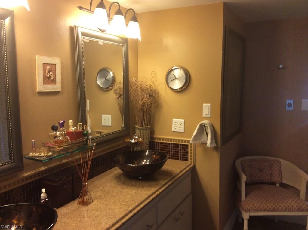 COMMODORE CONDO - Residential