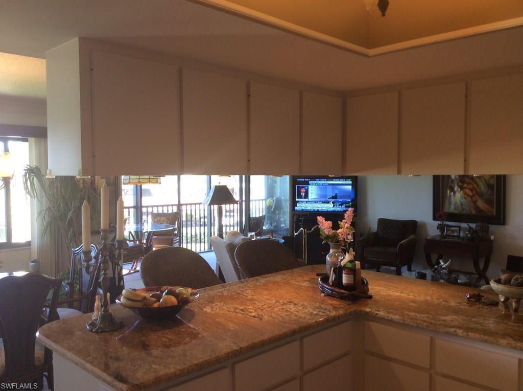 COMMODORE CONDO - Residential