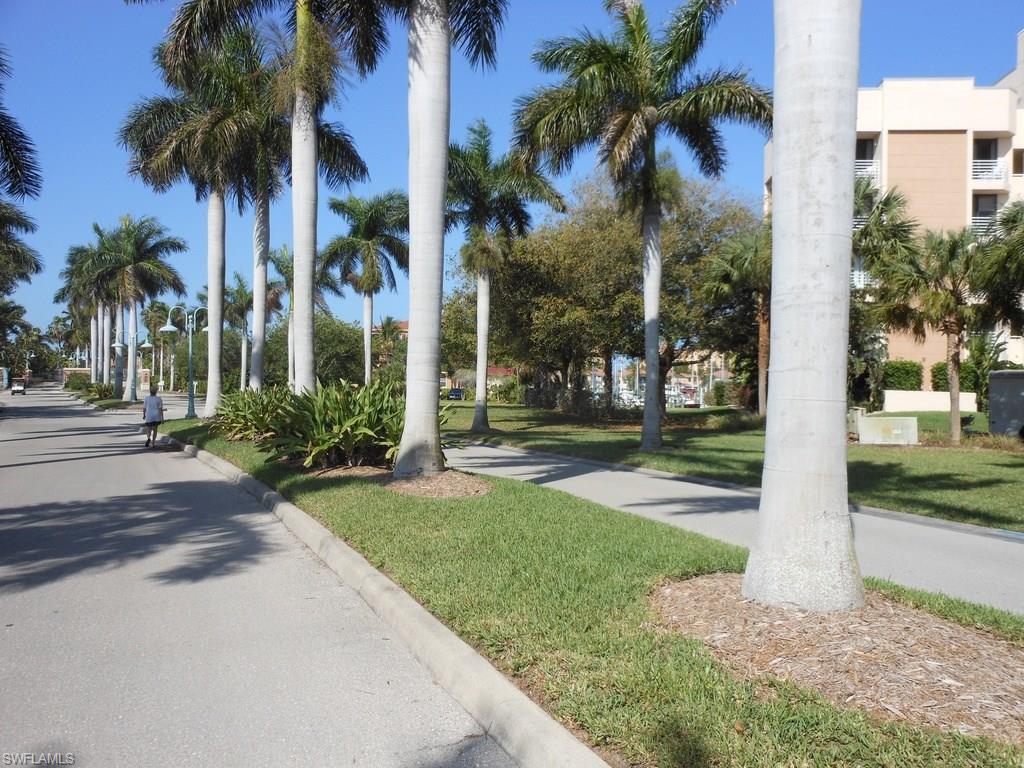 COMMODORE CONDO - Residential