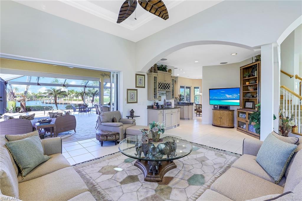 MARCO BEACH - Residential