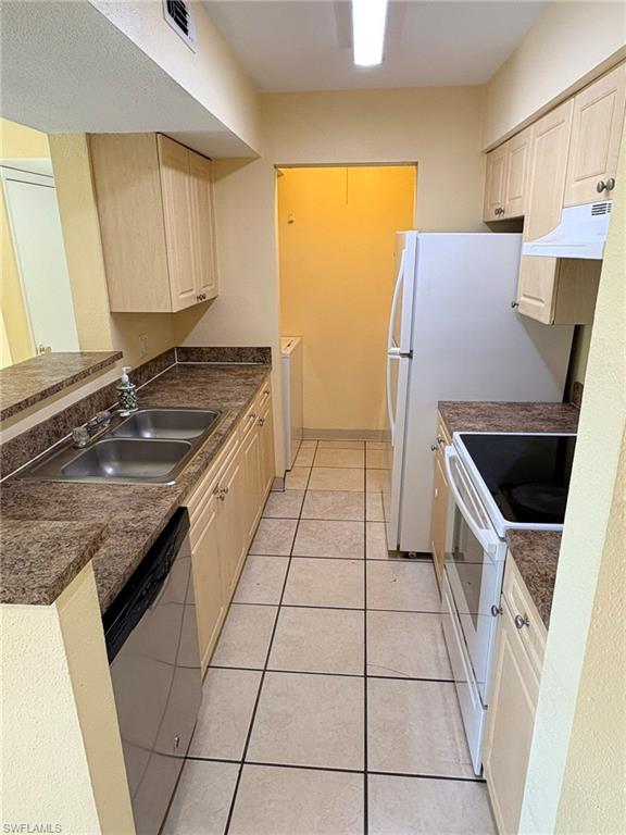 VILLAGE CREEK - Residential Lease