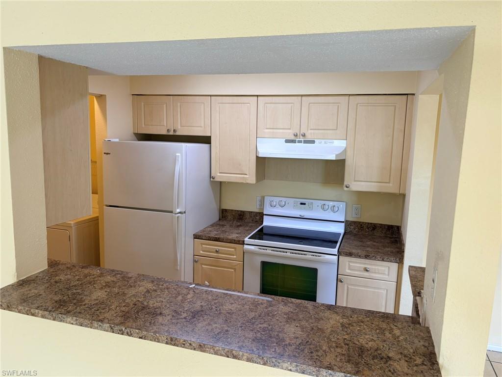 VILLAGE CREEK - Residential Lease