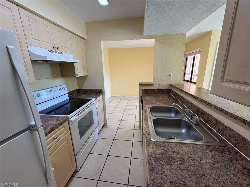 VILLAGE CREEK - Residential Lease