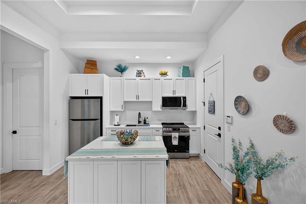 GOLDEN GATE ESTATES - Residential