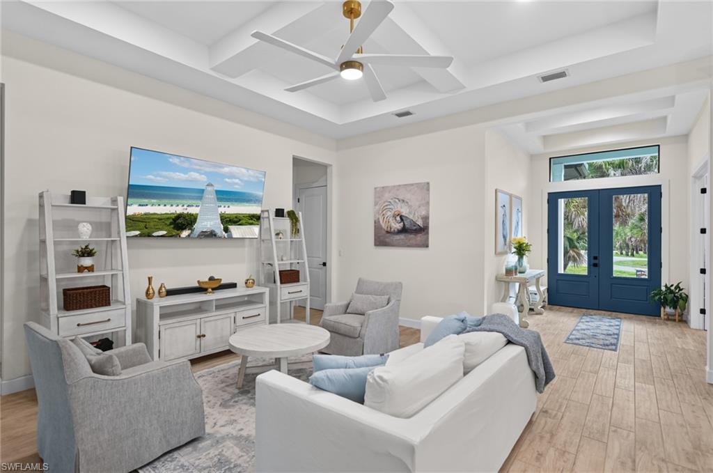 GOLDEN GATE ESTATES - Residential