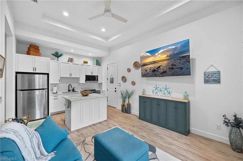 GOLDEN GATE ESTATES - Residential