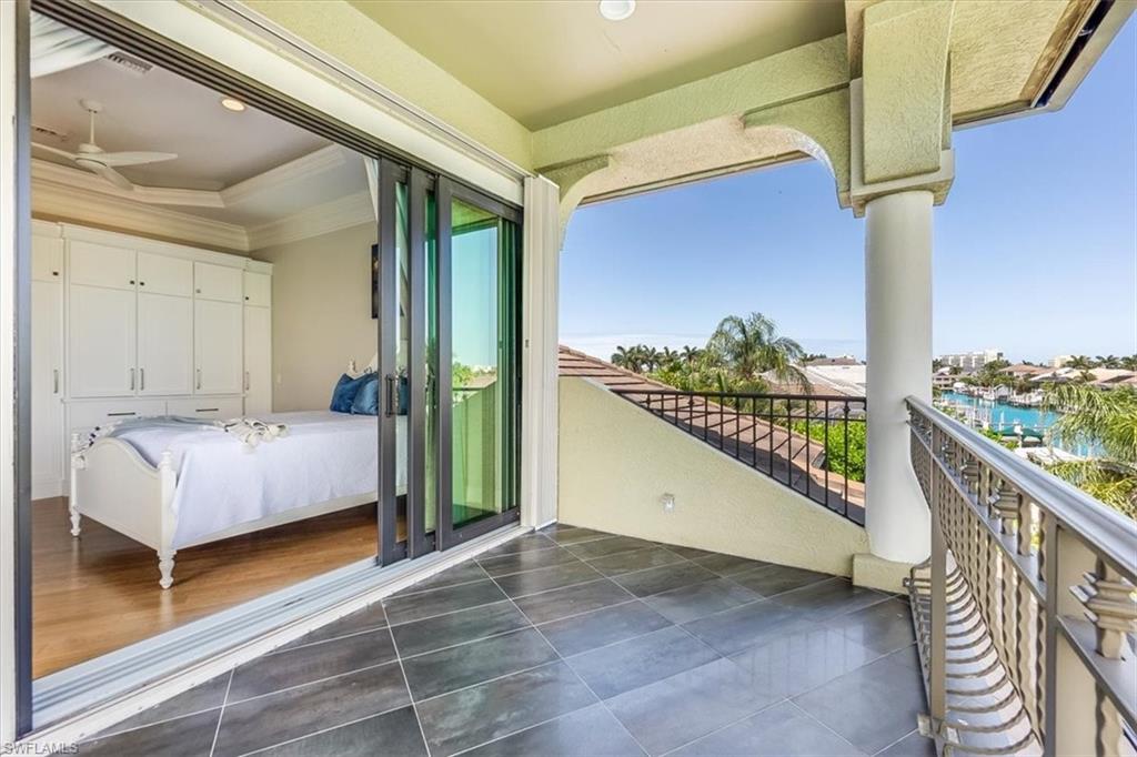 MARCO BEACH - Residential