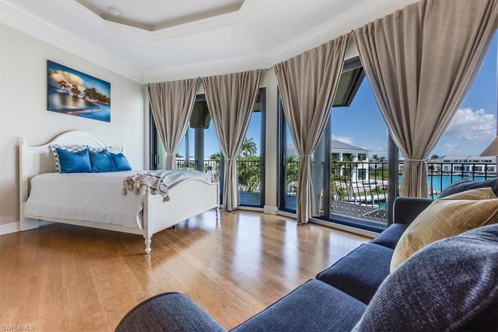 MARCO BEACH - Residential