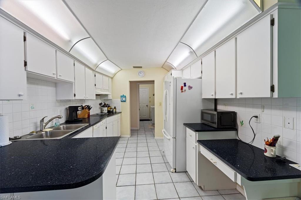 AQUALANE SHORES - Residential