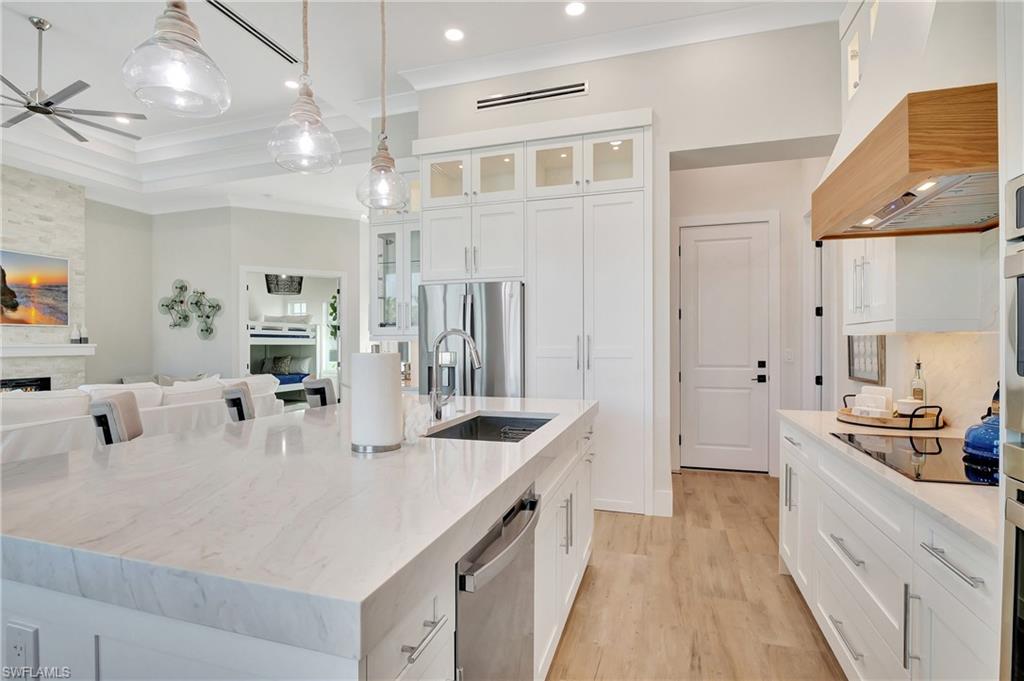 MARCO ISLAND - Residential
