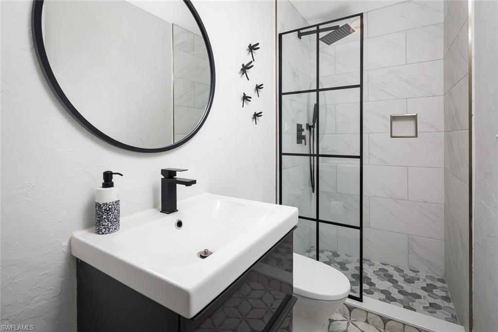 LAKEWOOD VILLAS - Residential Lease