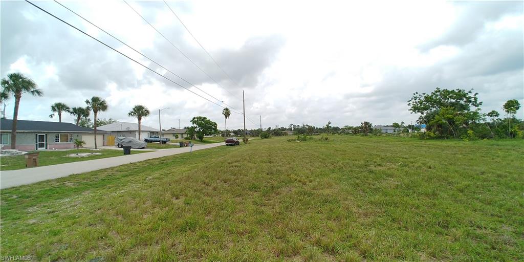 CAPE CORAL - Land