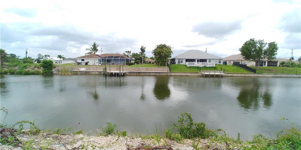 CAPE CORAL - Land