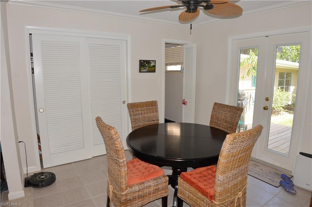 HOLIDAY SHORES - Residential