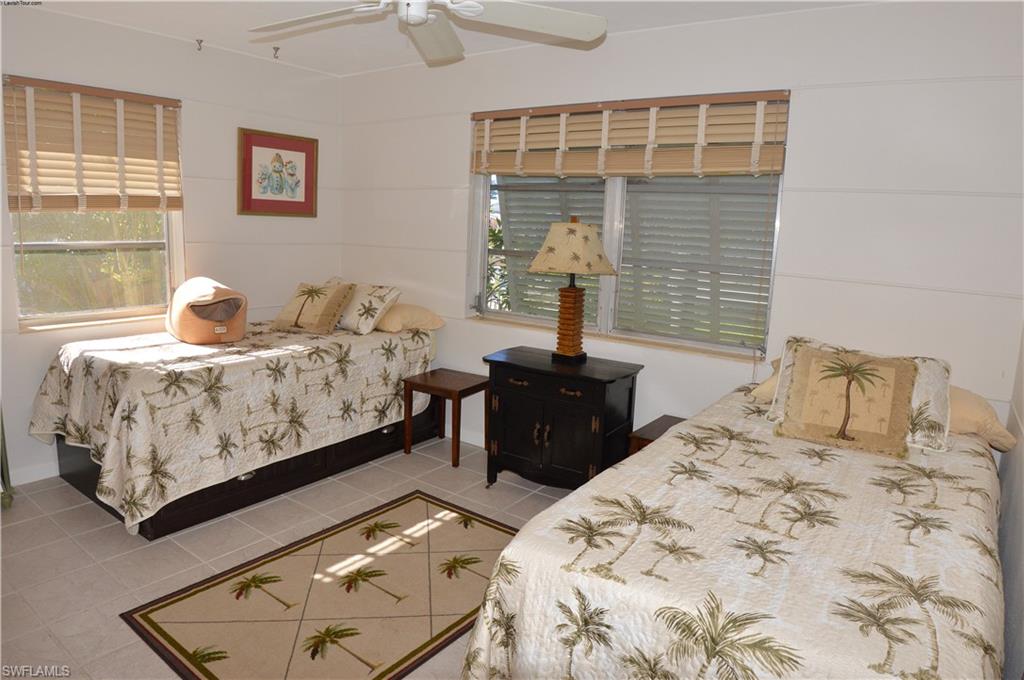 HOLIDAY SHORES - Residential