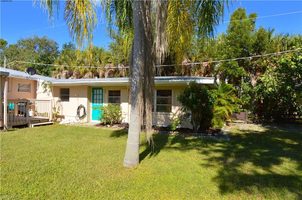 HOLIDAY SHORES - Residential