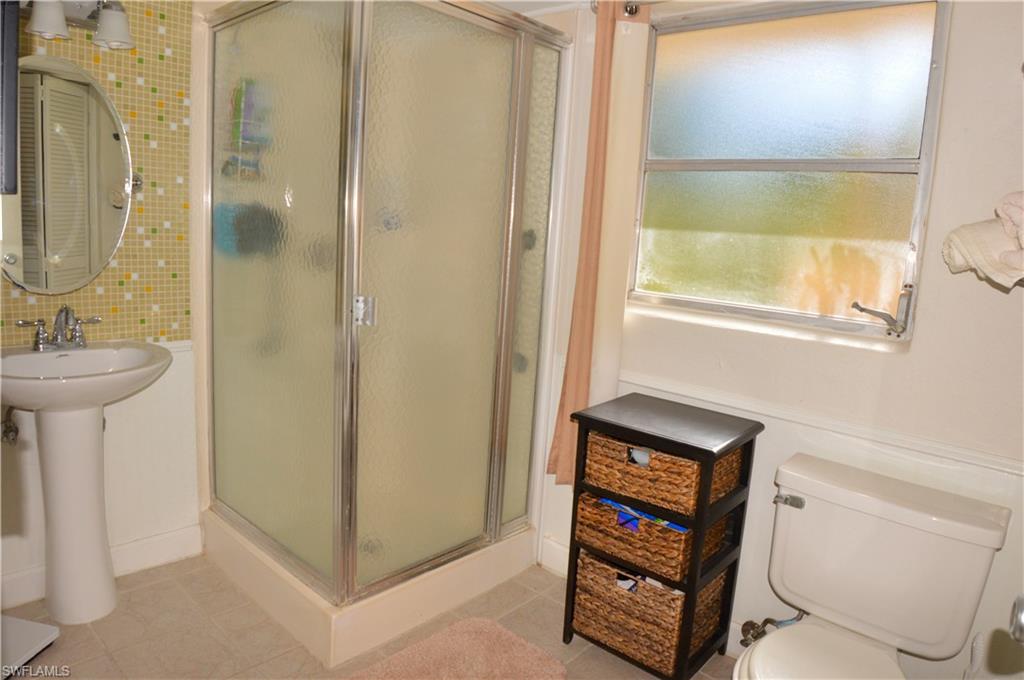 HOLIDAY SHORES - Residential