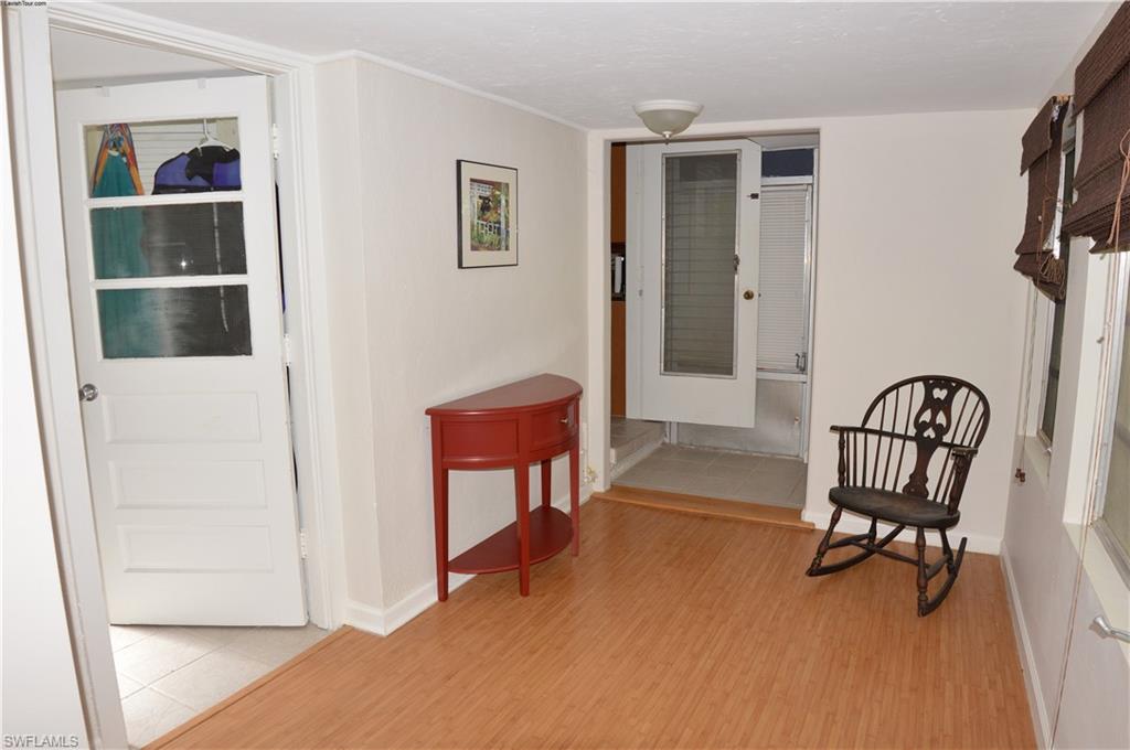 HOLIDAY SHORES - Residential