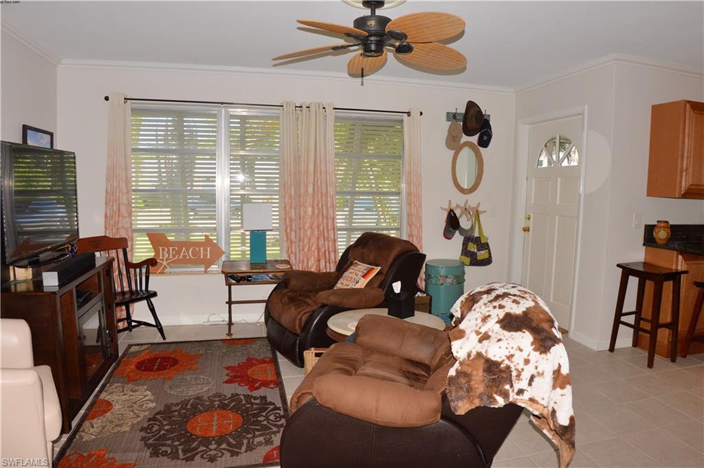 HOLIDAY SHORES - Residential