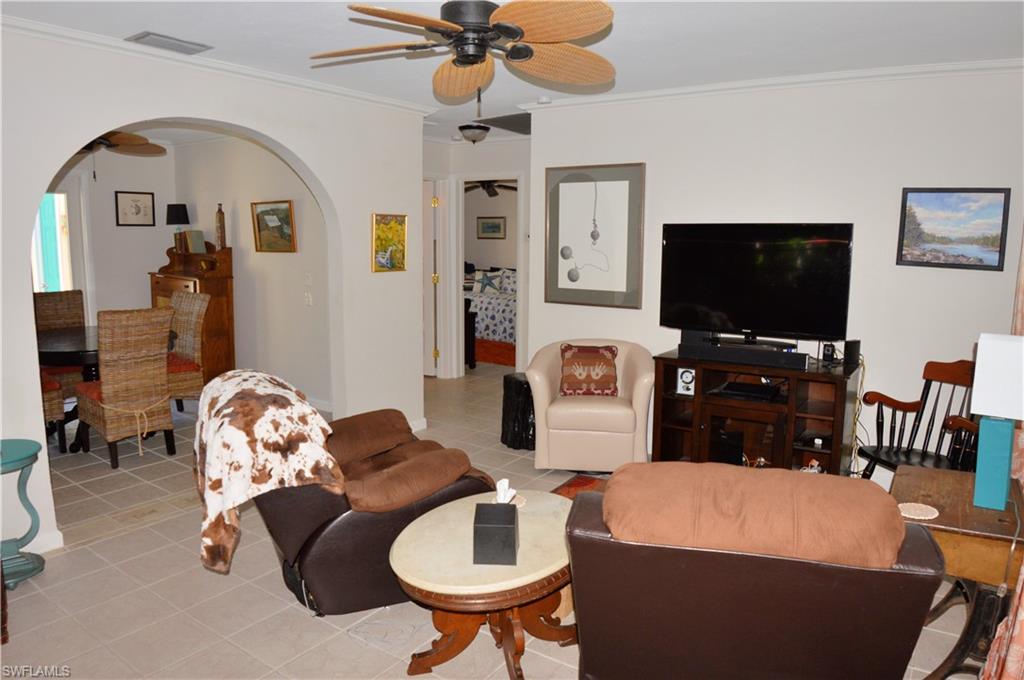 HOLIDAY SHORES - Residential