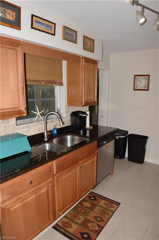 HOLIDAY SHORES - Residential