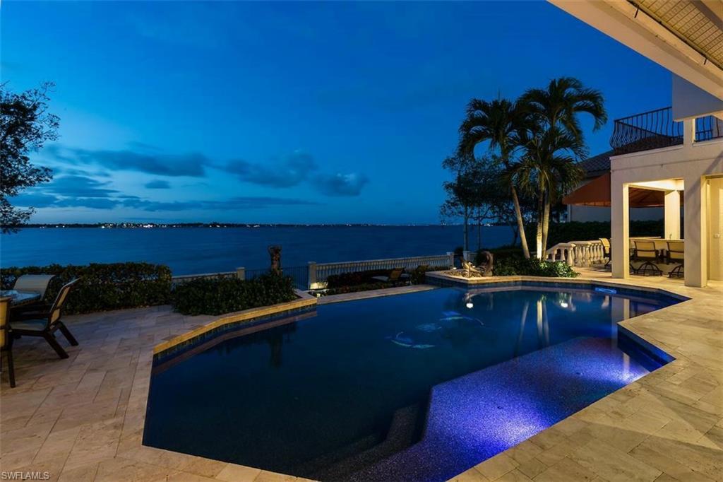 EDGEWATER - Residential