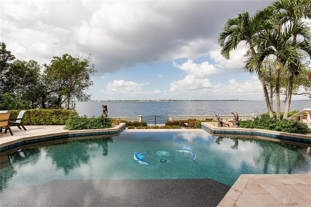 EDGEWATER - Residential