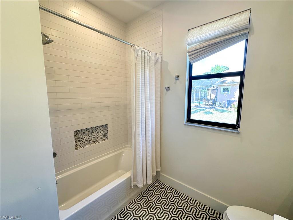 SPANISH WELLS - Residential