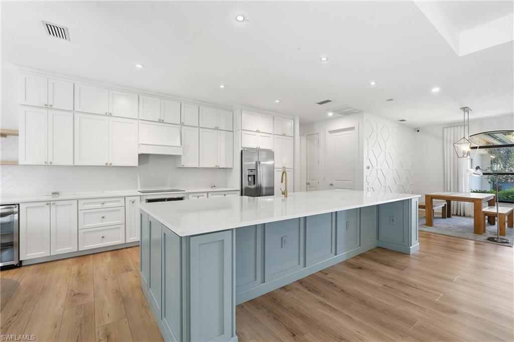 SPANISH WELLS - Residential