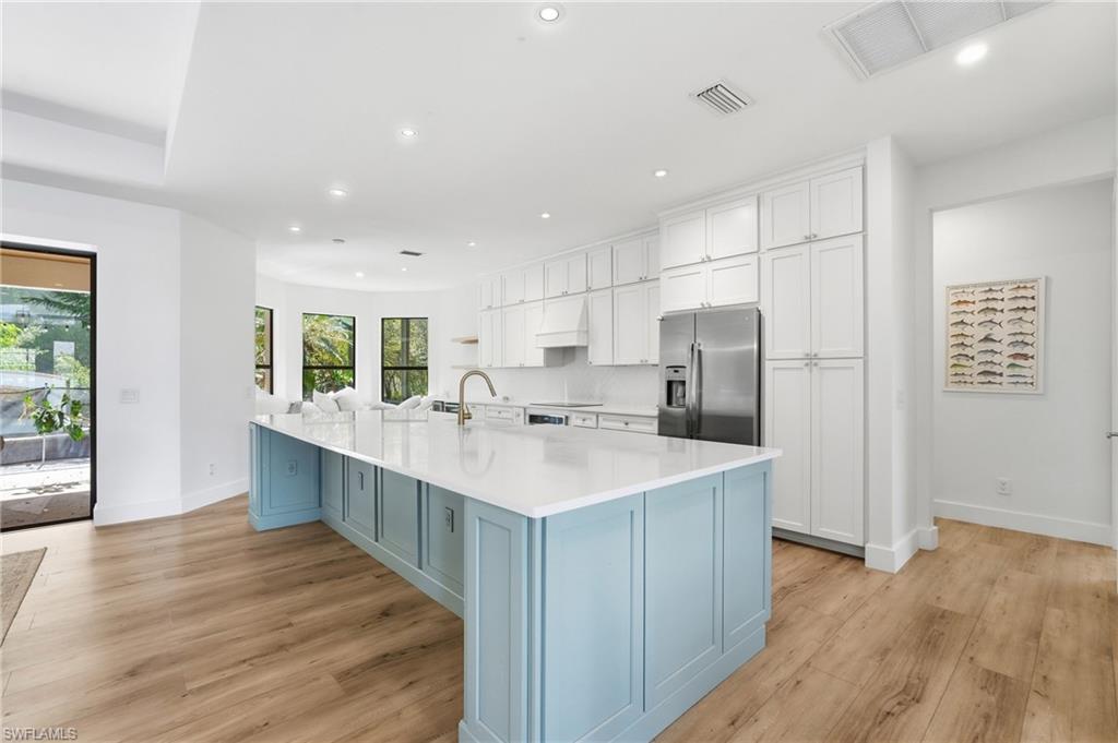 SPANISH WELLS - Residential