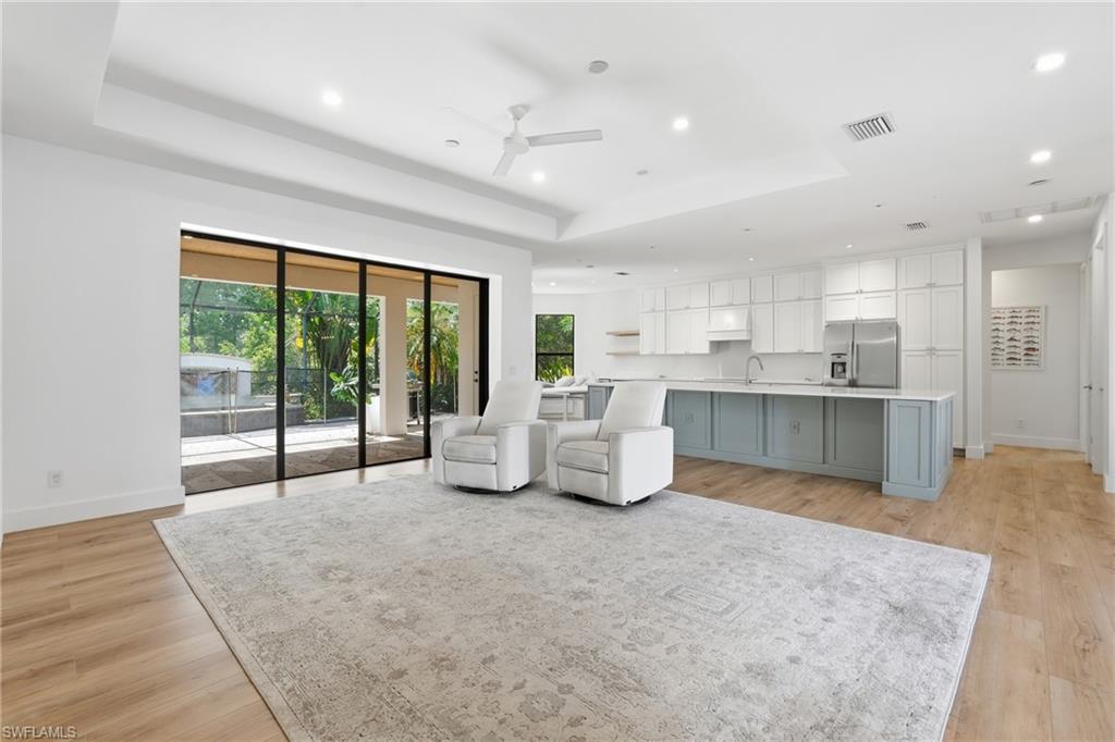 SPANISH WELLS - Residential