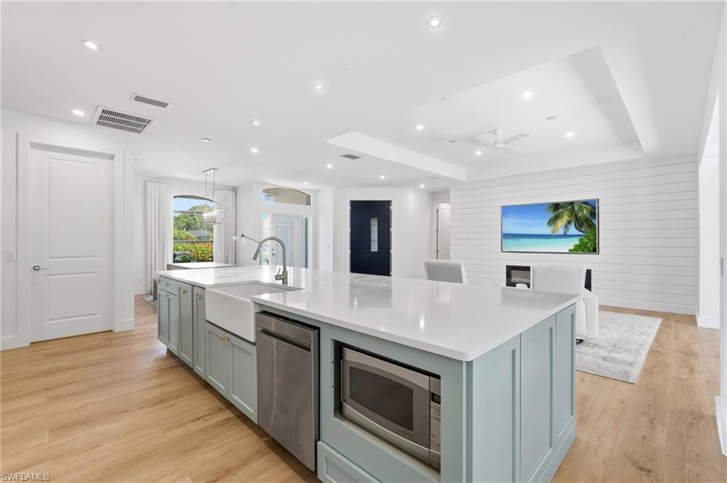 SPANISH WELLS - Residential