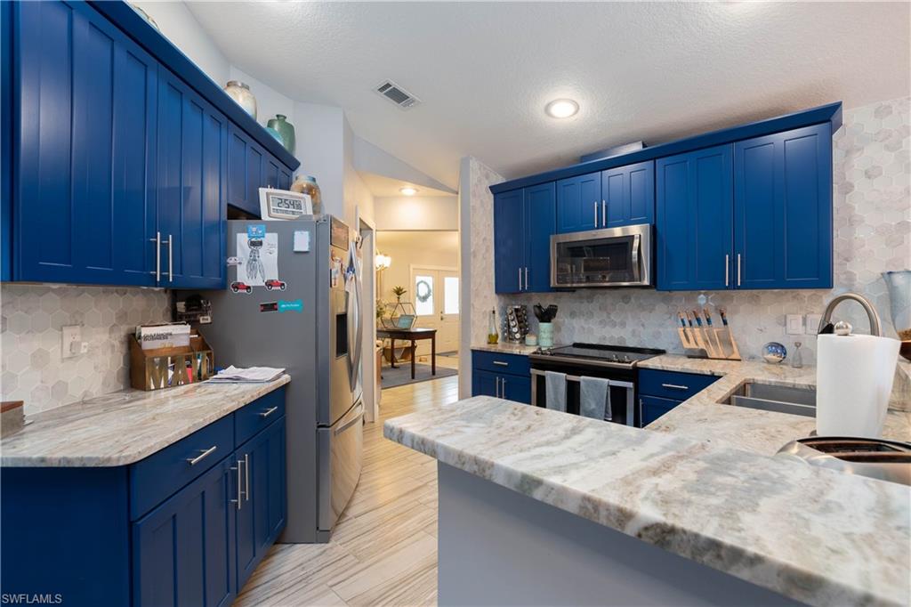 CALOOSA TRACE - Residential
