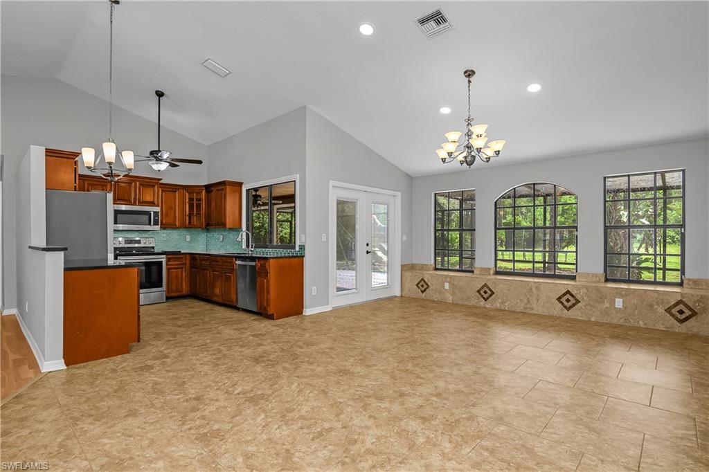 GOLDEN GATE ESTATES - Residential