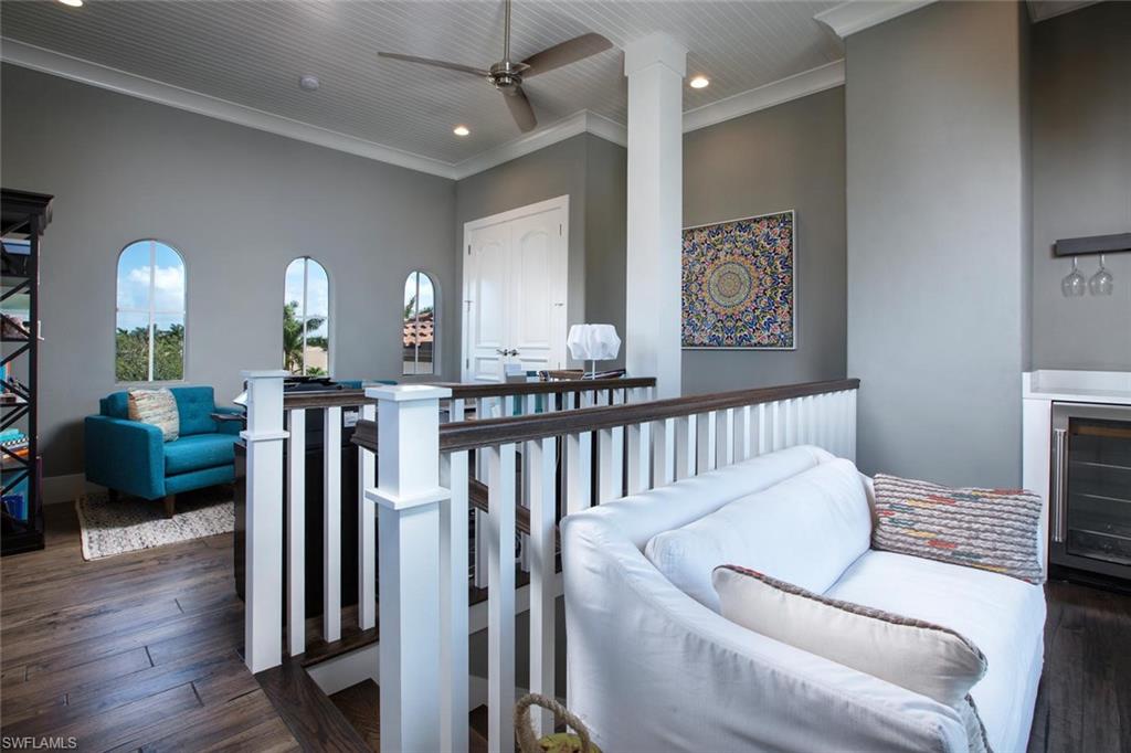 MARCO BEACH - Residential