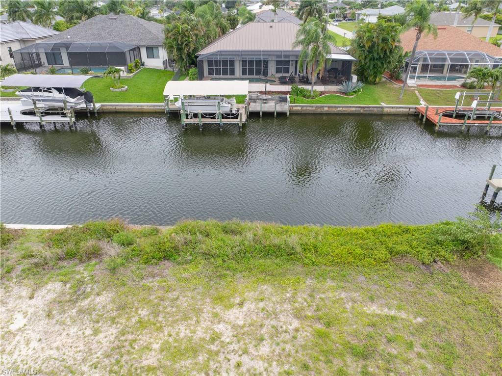 CAPE CORAL - Land
