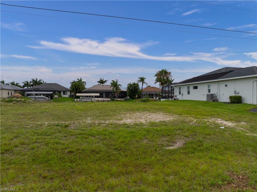CAPE CORAL - Land