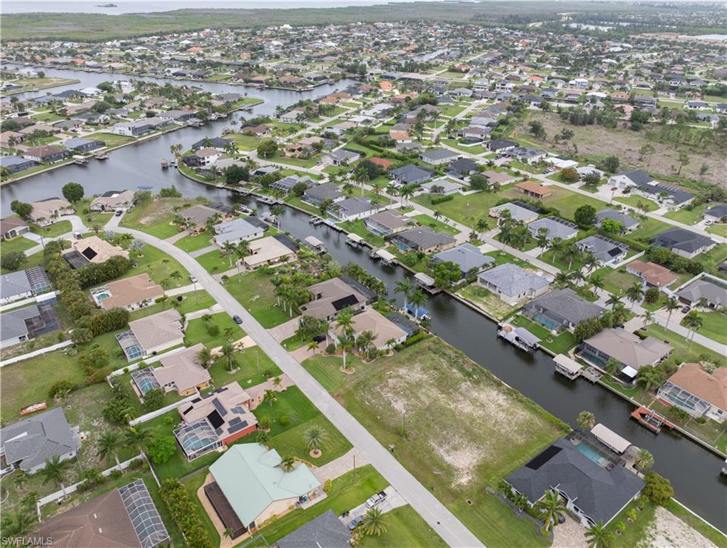 CAPE CORAL - Land